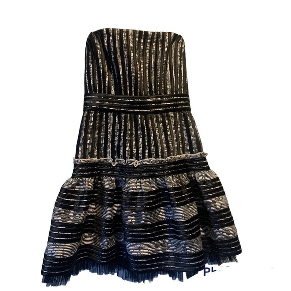 BCBG MAX AZRIA Black & White Madeline Strapless Dress size 4 HOCO FORMAL PROM - Picture 2 of 8
